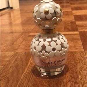 Marc Jacobs Daisy Dreams (more than half full)
